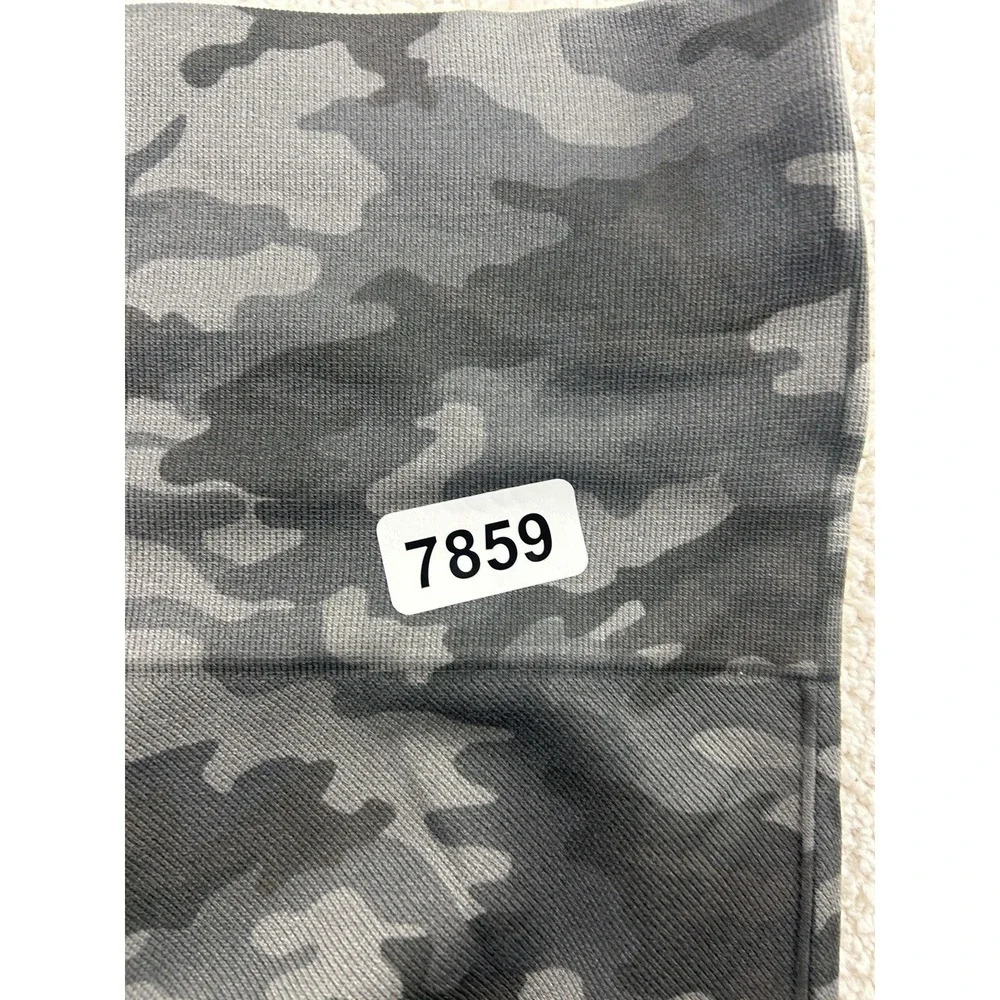 Spanx Leggings Womens Sz SP Capri‎ Gray Camo